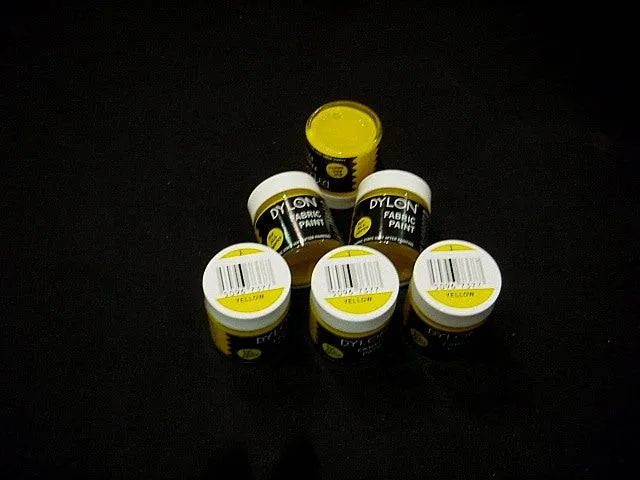 DYLON FABRIC PAINT (25ml) (DEFECT CLEARANCE)