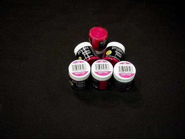 DYLON FABRIC PAINT (25ml) (DEFECT CLEARANCE)