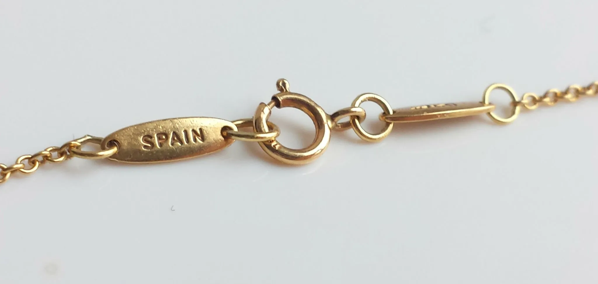 Tiffany & Co. Elsa Peretti Teardrop Pendant / Necklace in 18k Gold
