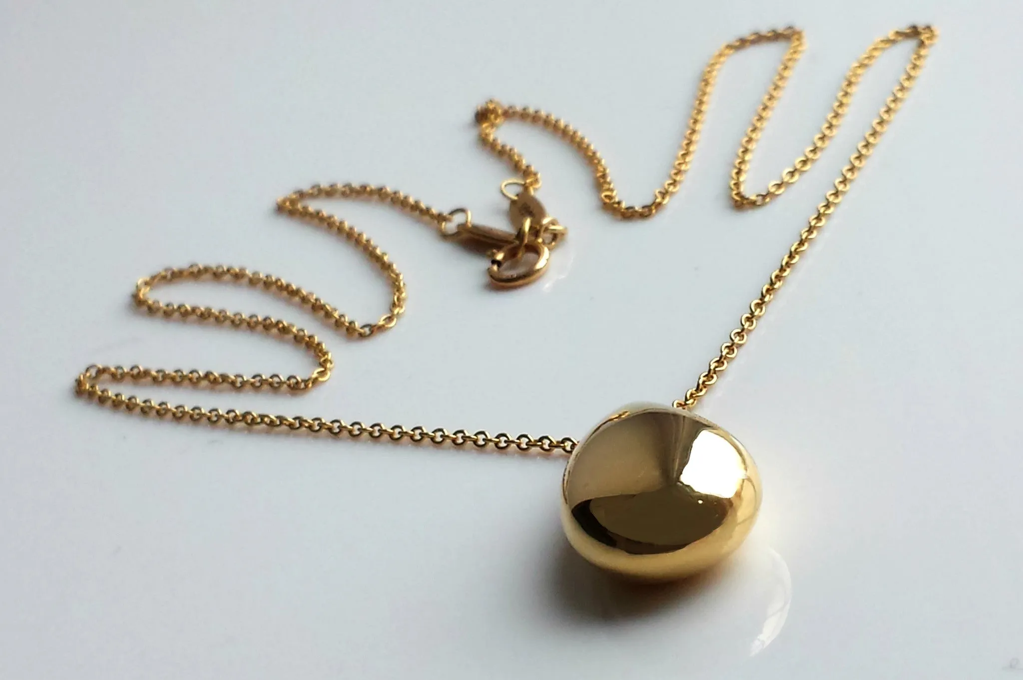 Tiffany & Co. Elsa Peretti Teardrop Pendant / Necklace in 18k Gold