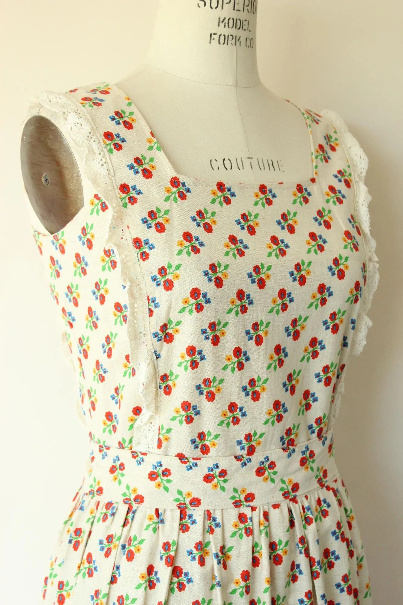 Vintage 1970s Floral Print Prairie Maxidress with Tie Belt