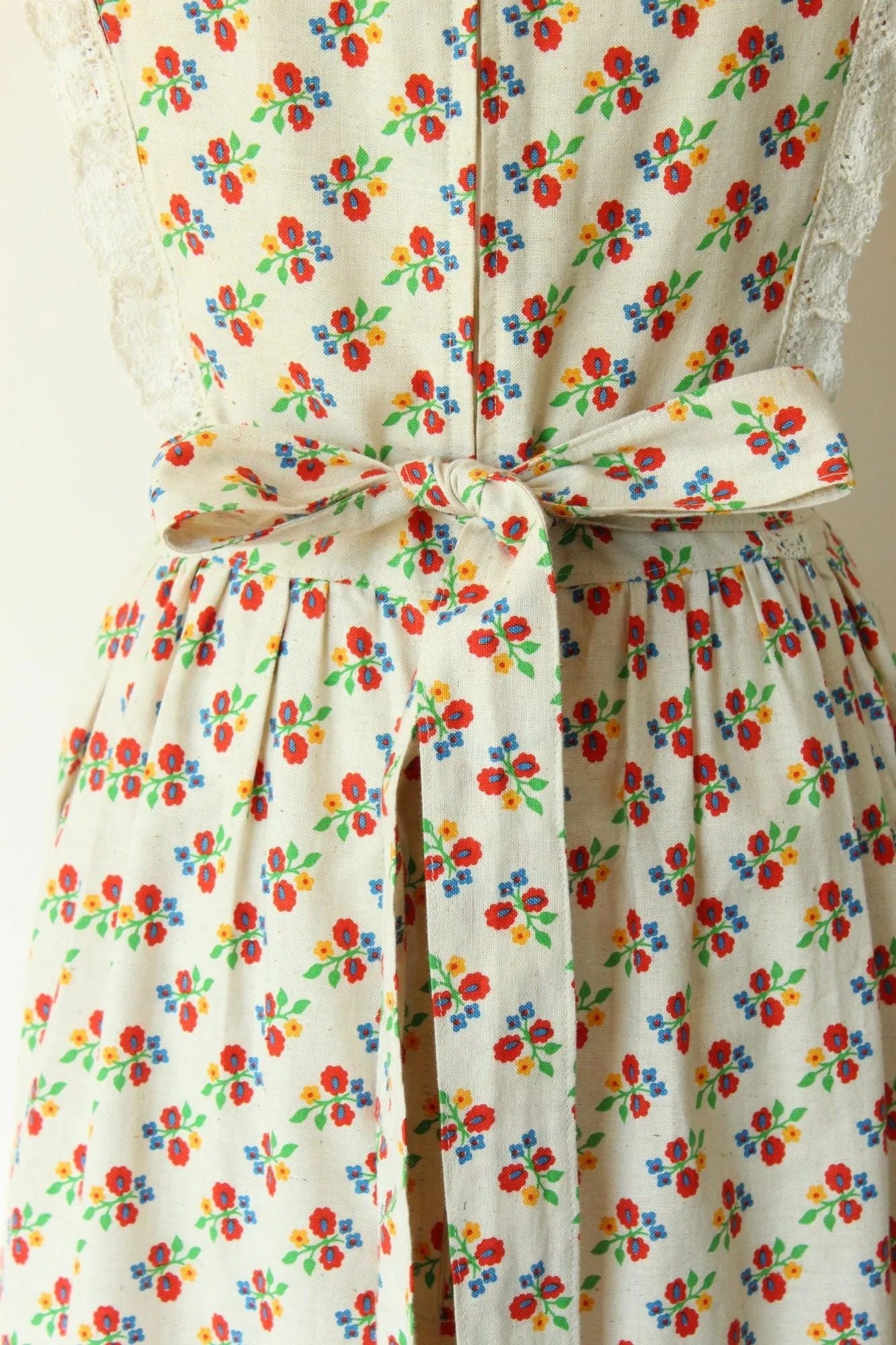Vintage 1970s Floral Print Prairie Maxidress with Tie Belt
