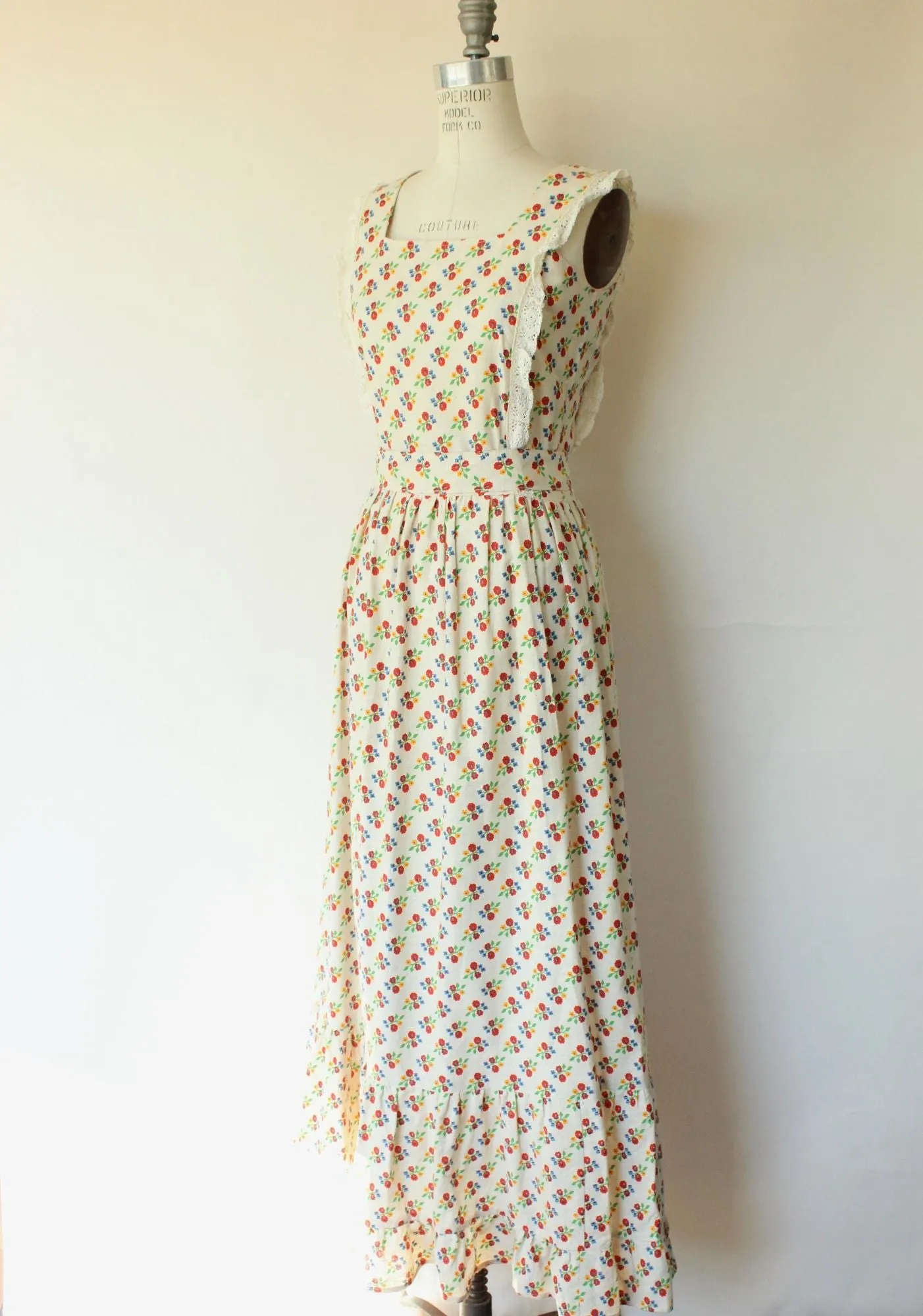 Vintage 1970s Floral Print Prairie Maxidress with Tie Belt